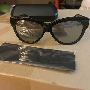 Mcq McQueen Iconic Sunglasses